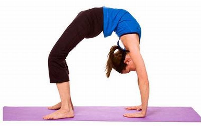 Yoga Chakrasana: Gerakan Yoga Untuk Meningkatkan Kesehatan Tubuh Dan Jiwa