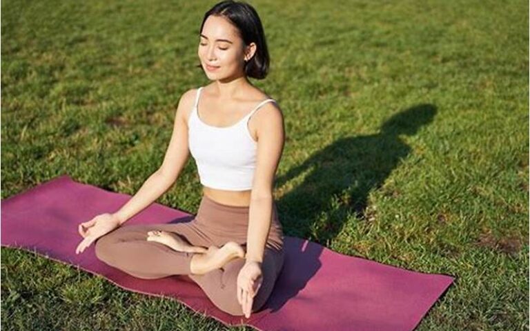 Foto Orang Yoga: Bagaimana Mengabadikan Gerakan Yoga yang Indah