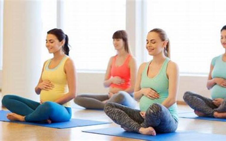 Prenatal Yoga Palembang: Menjaga Kesehatan Ibu dan Janin dalam Satu Kegiatan