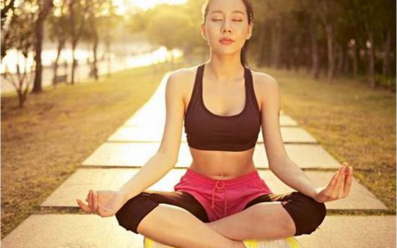 Gerakan Yoga Yang Menitikberatkan Pada Teknik Meditasi Dan Konsentrasi Adalah Rahasia Ketenangan Batin